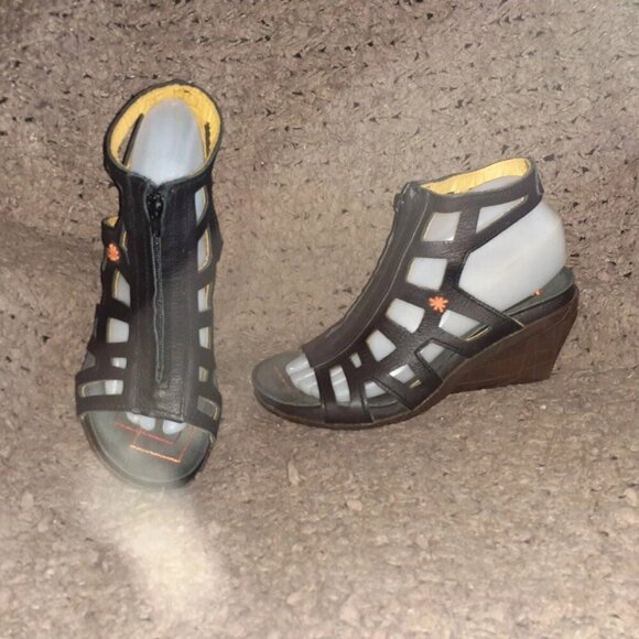 THE ART COMPANY-Black Leather-Cage Cut-Out-Top Zip Sandals-Sz 37-Near Mint - Picture 2 of 7